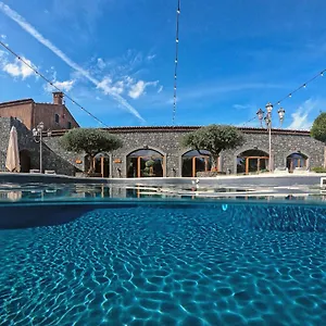 בית כפרי Etna Quota Mille Boutique Hotel, Typical Sicilian Food & Wine, רנדצו